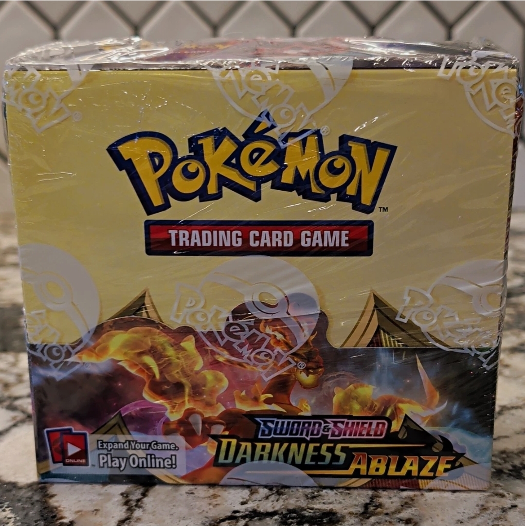 Pokémon TCG: Sword & Shield—Darkness Ablaze Booster Box